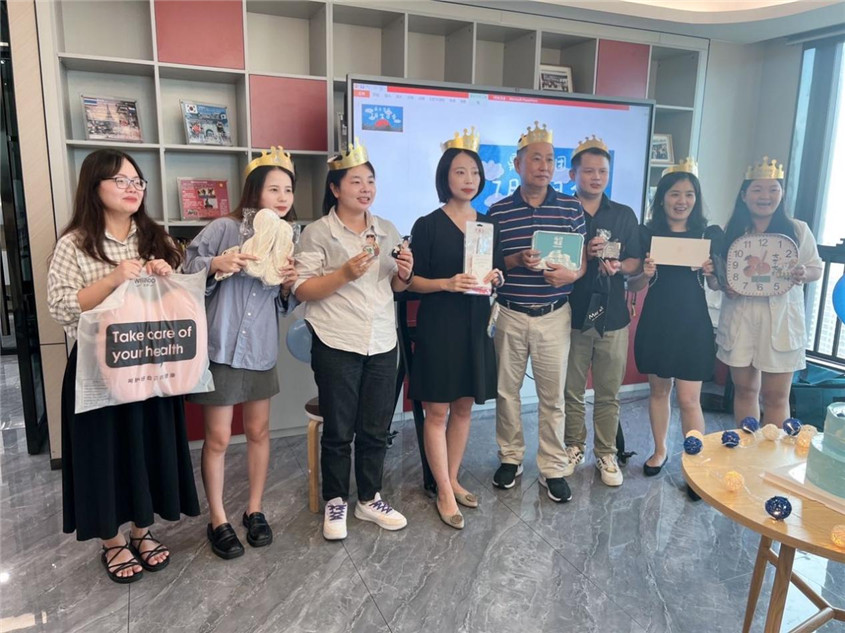欢乐之蓝，起头开放